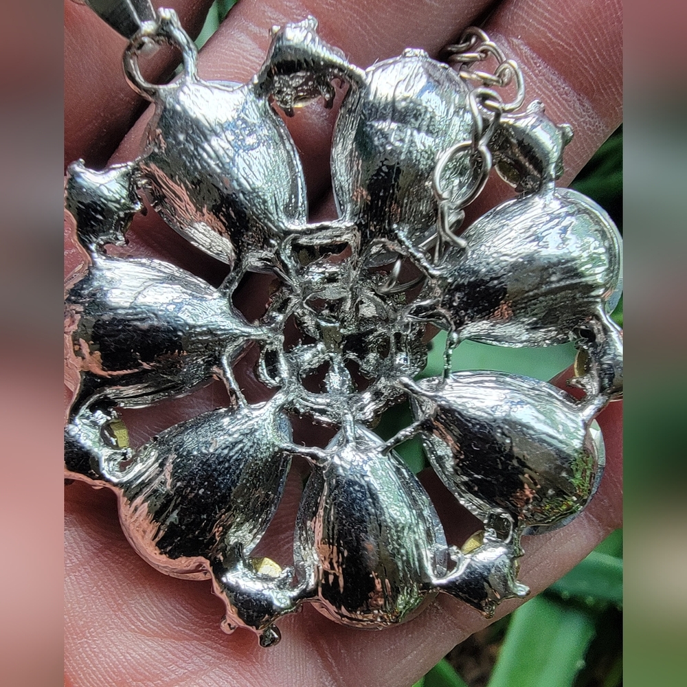 Multicolor Floral Jeweled Necklace - Picture 3 of 5